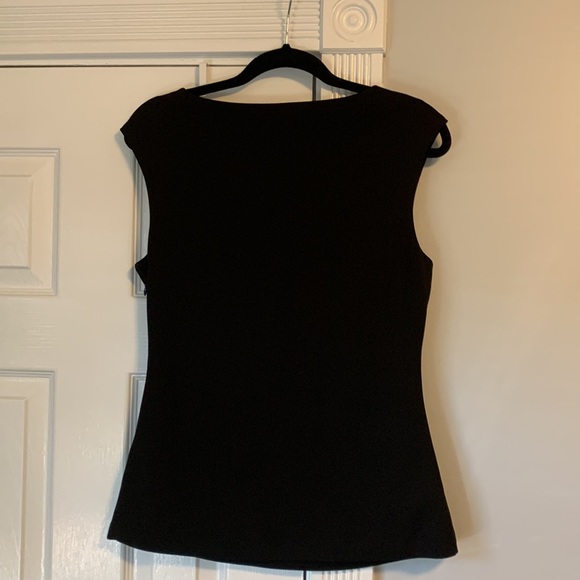 Black scoop neck sleeveless top size small. Bust 34 - Picture 2 of 6